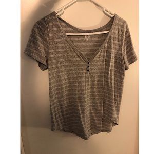Grey stripped t-shirt